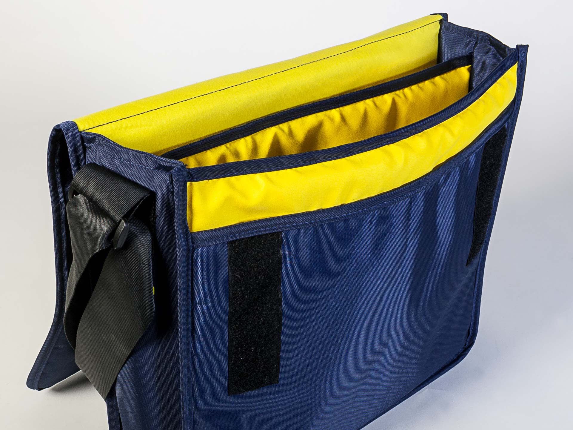 steffenharmuth.com_work_ableton_padded_bag