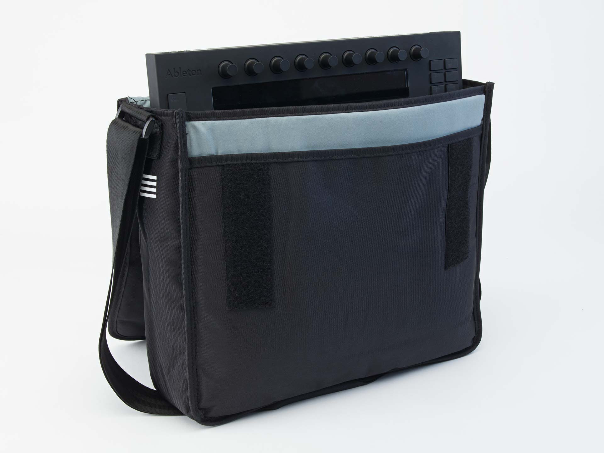 steffenharmuth.com_work_ableton_padded_bag